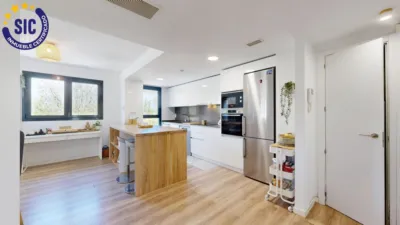 Piso en venta en Carrer del Riu Bidasoa, Benicalap (Distrito Benicalap. València Capital) de 550.000 €