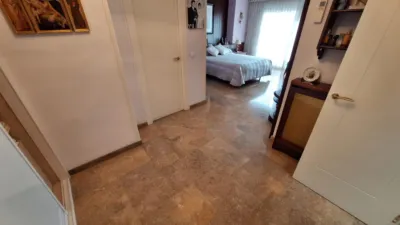 House in Centre photo 25