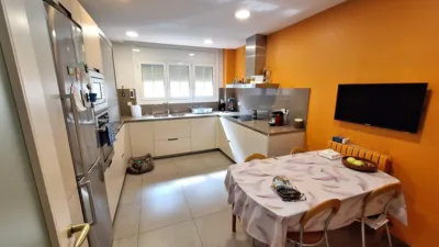 House in Centre photo 9
