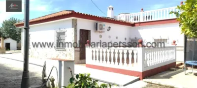 Chalet in Los Algarbes photo 18