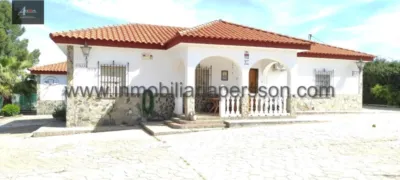 Chalet in Los Algarbes photo 20
