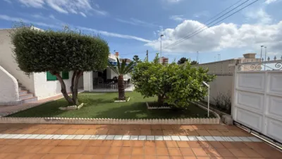 Chalet on Ciudad de San Sebastián Street photo 13