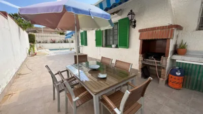 Chalet on Ciudad de San Sebastián Street photo 5
