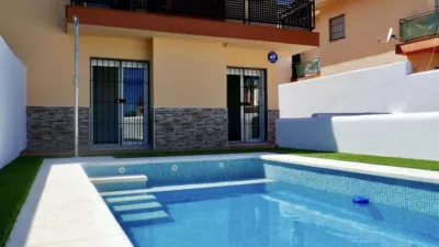 Casa pareada en El Ronquillo photo 2