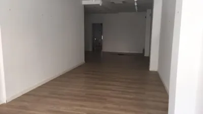 Local comercial en alquiler en Centro - Vista 2