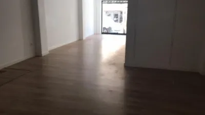 Local comercial en alquiler en Centro - Más