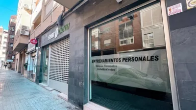 Local comercial en alquiler en Centro - Vista 2