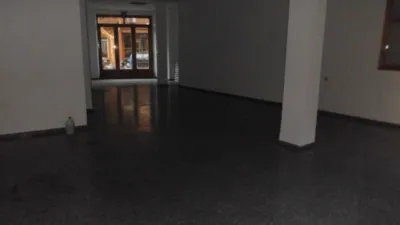 Local comercial en venta en San Roque - Más
