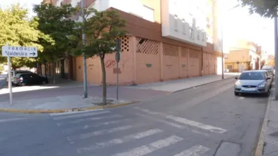 Local comercial en alquiler en Almansa - Más