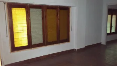 Local comercial en venta en Almansa - Más