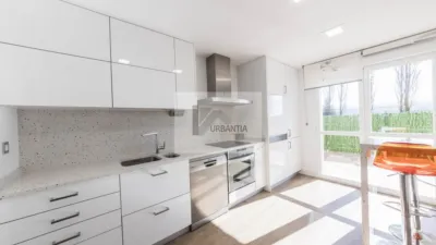 Piso en venta en Calle del Monte Campamento, Mendillorri (Pamplona - Iruña) de 290.000 €