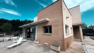 Chalet on Diseminado Street photo 8