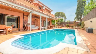 Chalet in Montemar Bajo photo 2