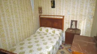 Chalet en venta en Calle Don Miguel de Cervantes, Número 7, Alcalá de Ebro de 36.000 €
