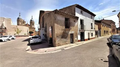 Chalet en venta en Calle Don Miguel de Cervantes, Número 7, Alcalá de Ebro de 36.000 €