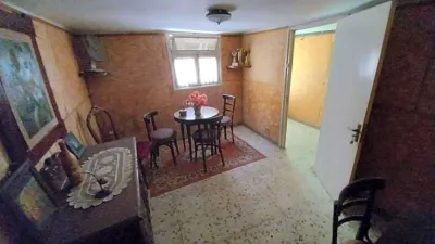 Chalet en venta en Calle Don Miguel de Cervantes, Número 7, Alcalá de Ebro de 36.000 €