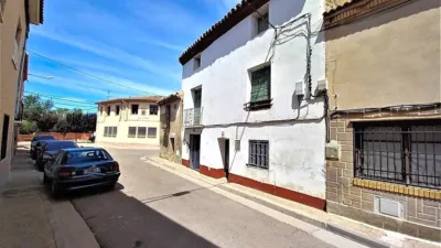 Chalet en venta en Calle Don Miguel de Cervantes, Número 7, Alcalá de Ebro de 36.000 €