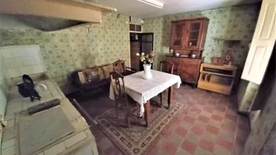 Chalet en venta en Calle Don Miguel de Cervantes, Número 7, Alcalá de Ebro de 36.000 €