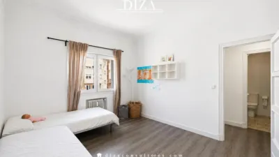 Apartment on Rafael Salgado Street photo 24
