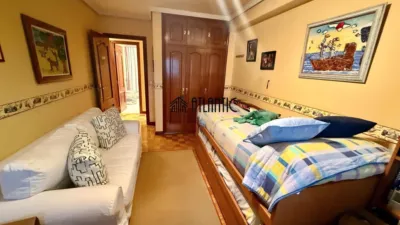 Piso en alquiler en Calle de la Condesa de la Casa Barcena, 10, Praza España-Zona Corte Inglés (Distrito Casco Urbano. Vigo) de 1.200 €<span>/mes</span>