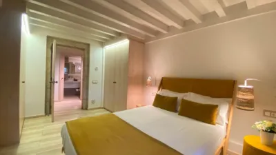 Pis – Santiago de Compostela, Cidade Vella, O Ensanche - Vista 2