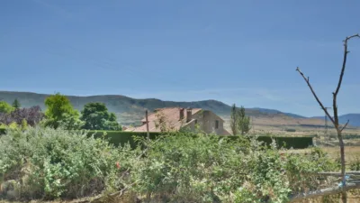 Finca rústica en venta en Carretera San Ildefonso, 32, Aldehuela (Torrecaballeros) de 1.000.000 €
