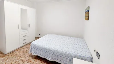 Piso en alquiler en Pisos Azules, Reina Victoria-Poeta Miguel Hernández (Distrito Núcleo Urbano. Elx - Elche) de 900 €<span>/mes</span>