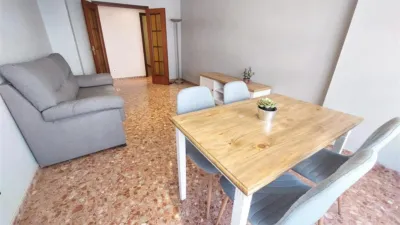 Piso en alquiler en Pisos Azules, Reina Victoria-Poeta Miguel Hernández (Distrito Núcleo Urbano. Elx - Elche) de 900 €<span>/mes</span>