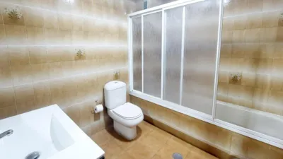 Piso en alquiler en Pisos Azules, Reina Victoria-Poeta Miguel Hernández (Distrito Núcleo Urbano. Elx - Elche) de 900 €<span>/mes</span>