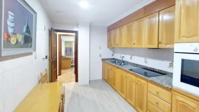 Piso en alquiler en Pisos Azules, Reina Victoria-Poeta Miguel Hernández (Distrito Núcleo Urbano. Elx - Elche) de 900 €<span>/mes</span>