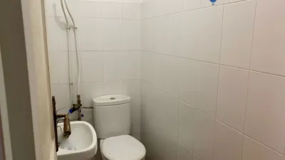 Local comercial en alquiler en Avenida de Rosalía de Castro - Vista 4