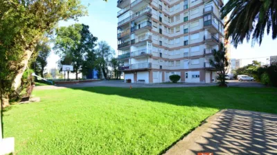 Piso en venta en Avenida de los Derechos Humanos, Zona Playa (Laredo) de 220.000 €