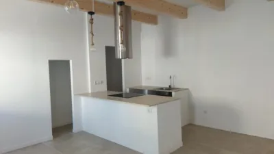 Apartment on Carrer d'Isaac Peral photo 2