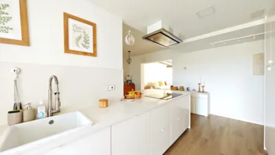 Penthouse at Dave Thomas Street 1, No. 10 photo 8