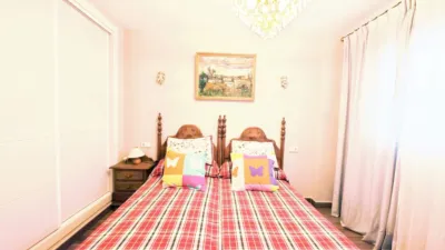 Apartment on Dave Thomas Street, No. 1 photo 16