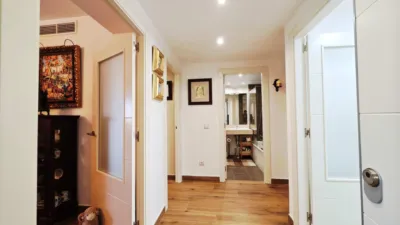 Apartment on Dave Thomas Street, No. 1 photo 8