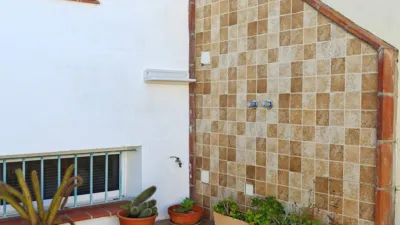 Casa adosada en venta en Calle de la Capitana, 2 - Más