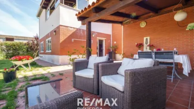 Chalet en venta en Calle Bodon Del Molinero, 11, Boecillo de 250.000 €