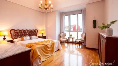 Piso en venta en Calle de los Doctores Castroviejo, Centro (Logroño) de 270.000 €