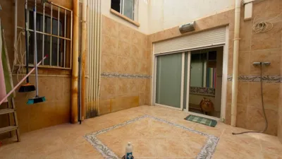 Ground floor apartment on Calle de Puerto Poniente photo 12