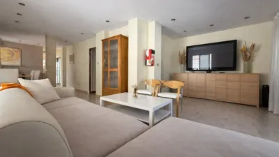 Ground floor apartment on Calle de Puerto Poniente photo 3