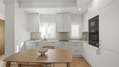 Apartment on Calle de Alcántara photo 11