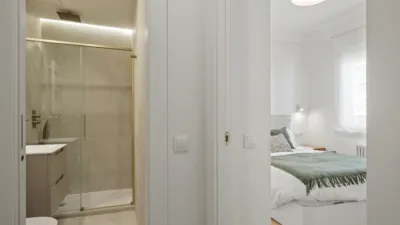 Apartment on Calle de Alcántara photo 25
