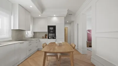 Apartment on Calle de Alcántara photo 5