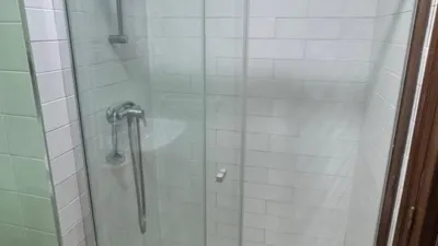 Habitación en alquiler en Calle del General Vives, Zona Alta (Ponferrada) de 200 €<span>/mes</span>