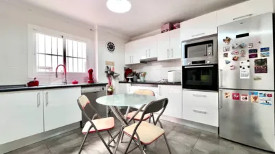 Piso en venta en Figueretes - Platja Den Bossa, Ses Figueretes-Platja d'en Bossa-Cas Serres (Ibiza - Eivissa) de 600.000 €