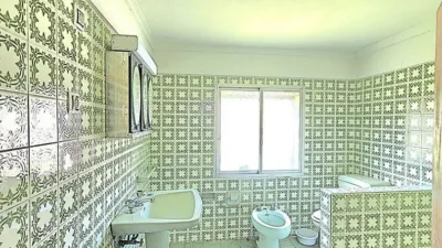 Semi-detached house on Ortiguero Street, No. 148 photo 17