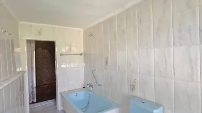 Semi-detached house on Ortiguero Street, No. 148 photo 20