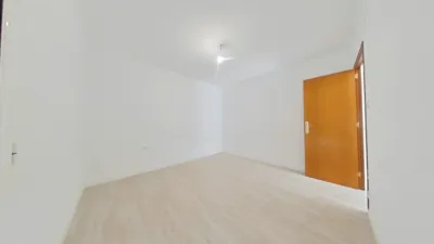 Flat in La Gavarra photo 12