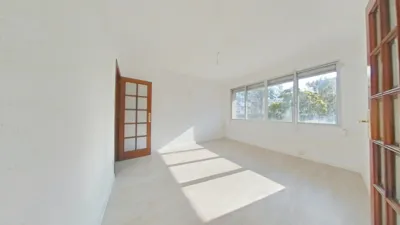 Flat in La Gavarra photo 2
